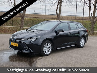 Toyota Corolla Touring Sports Hybrid 140 Business Stuur-& Stoelverwarming | Adaptieve Cruise control | Apple CarPlay - Android Auto |