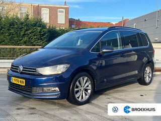 Volkswagen Touran 1.5 TSI 150PK Highline Business | 7p | STOELVERW | CAMERA | NAVI VIA APP | 17 INCH | ADAPT. CRUISE | APP. CONNECT