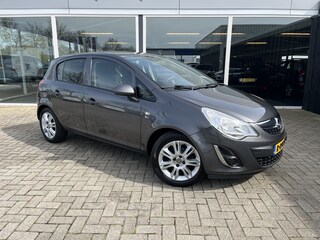 Opel Corsa 1.4-16V Fietsendrager / Lmv /Cruise / Nav / Stoel+stuur verwarming / Airco