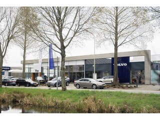 Volvo V60 T6 Plug-in hybrid AWD Ultra Dark