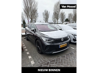 Volkswagen ID.4 First Max 77 kWh | Soh 92% | 204 PK | | Stoelverwarming | Stuurverwarming | Navigatie | Apple Carplay / Android Auto | Airco | Parkeer sensoren | Multifunctioneel stuurwiel | Adaptive cruise control | Elektrisch verstel/verwarmbare spiegels |
