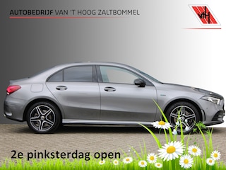 Mercedes-Benz A-klasse 250e AUT8 AMG Limited NIGHT PAKKET PANORAMADAK SFEER DISTRONIC CARPLAY
