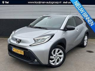 Toyota Aygo 1.0 VVT-i MT first Nieuw geleverd en dealeronderhouden, 1 eign. Apple Carplay en/of Android auto navigatie, LMV, Privacy glass, Climate control