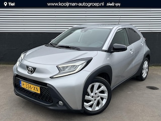 Toyota Aygo 1.0 VVT-i MT first Nieuw geleverd en dealeronderhouden, 1 eign. Apple Carplay en/of Android auto navigatie, LMV, Privacy glass, Climate control