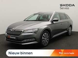 Skoda Superb Combi 1.4 TSI iV Business Edition Plus 218PK DSG Trekhaak, Adaptieve Cruise Control, Matrix LED-Verlichting, Achteruitrijcamera, Keyless, Navi, Stoelverwarming voor en achter, 17" LM Velgen