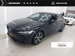 Volvo S60 B3 R-Design | Navigatie | Adaptieve Cruise Control | Keyless | Stoel-/Stuurverwarming | Dodehoekdetectie | Sportchassis | Elek. Stoelen | Memory | LED Koplampen | Park Assist | DAB | Zitverlenging | Apple Carplay & Android Auto | 18" LM