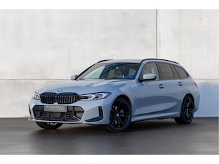 BMW 3-serie Touring 320e M-Sportpakket | 19" LMV | Leer-Alcantara | Head-up