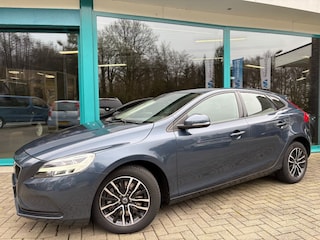 Volvo V40 1.5 T3 MOMENTUM Automaat, LED, Navi, PDC, TrHaak, NAP