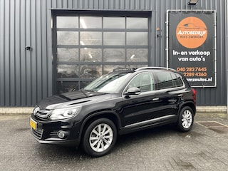 Volkswagen Tiguan 1.4 TSI Sport&Style PANORAMADAK|TREKHAAK|LEER|NAVIGATIE|XENON|RIJSTROOK SENSOR