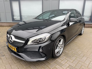 Mercedes-Benz A-klasse 180 Sport Edition // AMG-Line // LED // Automaat // PDC // Navi