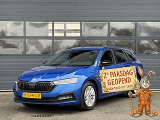 Skoda Octavia COMBI 1.0 TSI SPORT BUSINESS I TREKHAAK I APPLE CARPLAY I CLIMATE CONTROL I P-SENSOREN