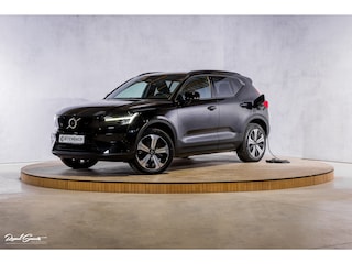 Volvo XC40 Recharge Core | Zwenkbare trekhaak | Leer/alcantara | Cruise control | 19 Inch | Metallic |
