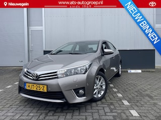 Toyota Corolla 1.6 VVTi Sol Business Sedan, benzine Automaat , Uniek | zeer luxe | All Season | Trekhaak | Navigatie | nieuwstaat |