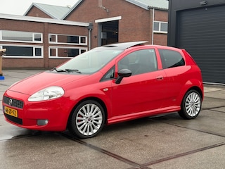 Fiat Punto Grande 1.4-16V Sport 120pk Airco Leer Pano NAP