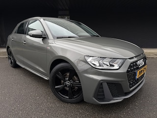 Audi A1 Sportback 30 TFSI Pro // S-line exterieur //