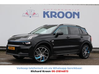 Lynk & Co 01 1.5 Plug -in hybrid I 360* Camera I Trekgewicht 1.800 KG I Panorama dak I Apple /Carplay I Zwarte Hemel