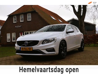 Volvo V60 1.6 T3 R-Design Aut. | Origineel NL | Slechts 95.000KM | Sportpakket | Historie | Navigatie | Trekhaak | Cruise | NAP |