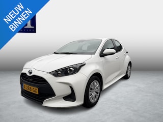 Toyota Yaris 1.5 Hybrid Active NAVIGATIE | ACC ADAPTIEVE CRUISE CONTROL | CAMERA | STOELVERWARMING | CLIMA | FABRIEKSGARANTIE T/M 08-2030 |