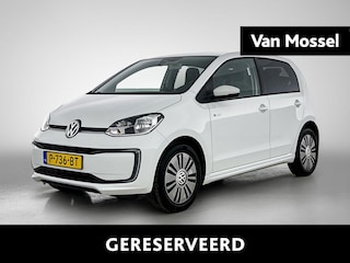Volkswagen Up 82 PK | Automaat | Achteruitrijcamera | Stoelverwarming | Climate Control | Privacy Glass | Lichtmetalen velgen |