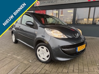 Peugeot 107 1.0-12V XS + AIRCO