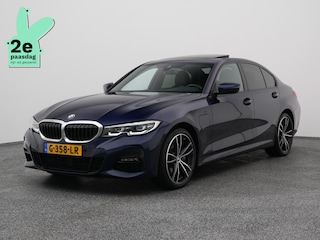 BMW 330e eDrive Edition M-Sport | LEDER | KEYLESS | STOEL - STUURVERW. | CAMERA
