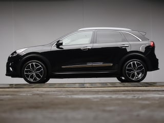 Kia Niro E-Niro ExecutiveLine 64 kWh Sport (APPLE CARPLAY,CAMERA,STOEL/STUURVERWARMING,STOELVERKOELING,LED,PDC,SPORTSTOELEN,LM VELGEN)