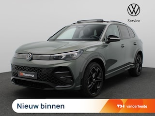 Volkswagen Tiguan 1.5 eHybrid R-Line Edition 272PK DSG Leder, Memorystoel, Pano-Schuifdak, Head-Up Display, Black Style, Trekhaak, 20" LM Velgen, Matrix LED-Verlichting, 360gr. Camera, Navi, Elektr. Achterklep