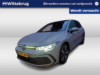 Volkswagen Golf 1.4 eHybrid 245pk GTE DSG Automaat / Panorama dak / LED Matrix IQ / Camera / Parkeersensoren / LM 18 inch