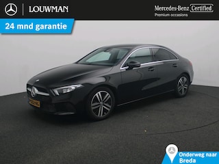 Mercedes-Benz A-klasse 180 Business Solution Achteruitrijcamera | Ledkoplampen | Stoelverwarming | Spiegelpakket | Sfeerverlichting. Inclusief 24 maanden Mercedes-Benz Certified garantie voor Europa.