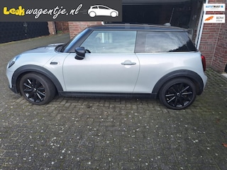 Mini Mini Charged 33 kWh *leder *head up *17 inch