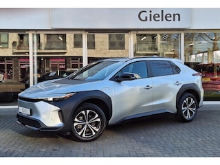Toyota bZ4X 71,4 kWh Dynamic | 3-Fase, 360 Camera, Elektrische achterklep, Stoel + Stuurverwarming, Dodehoekherkenning, Parkeersensoren