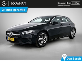 Mercedes-Benz A-klasse 180 Business Solution Luxury Ledkoplampen | Achteruitrijcamera | Stoelverwarming voor | Sfeerverlichting | Licht- en zicht pakket. Inclusief 24 maanden Mercedes-Benz Certified garantie voor Europa.