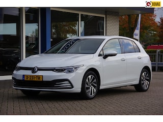 Volkswagen Golf Hybrid SOH 89% IQ.light Trekhaak Carplay Stoelverwarming