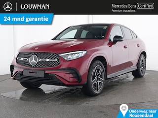 Mercedes-Benz GLC 300 e 4MATIC AMG Nightpakket | Panoramadak | Trekhaak | Rijassistentiepack / Distronic | 360° Camera | Stuur en Stoelverwarming | Inclusief 24 maanden Mercedes-Benz Certified garantie voor Europa.
