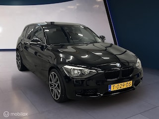BMW 114i EDE Business+ ✓Stoelverw.✓Parksen.✓18''Velg