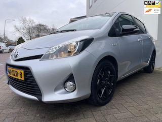 Toyota Yaris 1.5 Full Hybrid Dynamic/Pano/Navi/Camera/Led/Cruise-c/Climate-c/keyless