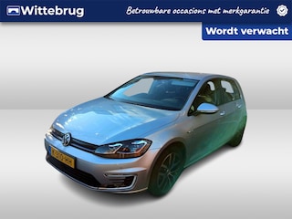 Volkswagen Golf E-DITION / LED / Virtual cockpit / Navigatie / Climate control / Parkeersensoren V+A / 17''LMV Warmtepomp!