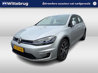 Volkswagen Golf E-DITION / LED / Virtual cockpit / Navigatie / Climate control / Parkeersensoren V+A / 17''LMV Warmtepomp!