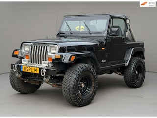 Jeep Wrangler 4.0i Softtop incl. bikintop