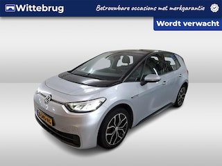 Volkswagen ID.3 Life 58 kWh / AUTOMAAT/ CRUISE/  STOELVERWARMING/ NAVI/ CLIMA/ PARK. SENSOREN/ 19"LMV