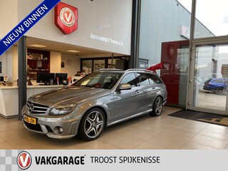 Mercedes-Benz C-klasse Estate 63 AMG Origineel NL/Volledig Dealer Onderhouden/Panoramadak/Navigatie/Elektrische & Verwarmde Stoelen/Climate Control/Cruise Control/Harman-Kardon Installatie/Keyless Entry/Elektrische Kofferbak/Elektrische, Inklapbare & Verwarmde Spiegels,5 Spaak 18 Inch