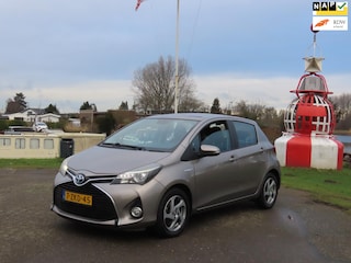 Toyota Yaris 1.5 Hybrid Lease *Camera *DealerService