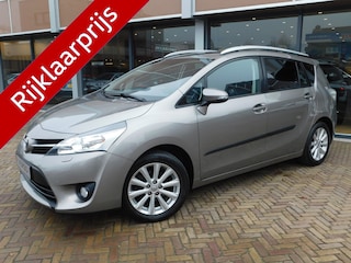Toyota Corolla Verso 1.6 VVT-i Comfort | Trekhaak | Stoelverwarming | LMV