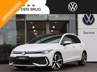Volkswagen Golf 1.5 eHybrid 272 pk DSG GTE | Trekhaak | Stoel + stuurverwarming | 360 Camera | Travel Assist | App Connect | Sfeerverlichting | Dynamic Light Assist | Head Up |