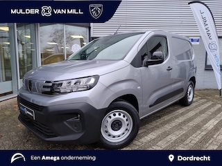 Peugeot Partner L1 50 kWh 136pk | 8 jaar garantie | 0% financial lease | NAVI | Apple Carplay | Android Auto | Multimedia | Achteruitrijcamera | Parkeersensoren voor en achter | Dode hoek detectie | Digital cockpit | Stuurwielbediening | Bestuurdersstoel comfort | Armsteun | ECO koplampen | Mistlampen | Licht- en regensensor | Houten afwerking laadruimte | Reservewiel | van €31.495 voor €27.495 ex. BTW rijklaar