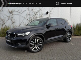 Volvo XC40 1.5 T3 Momentum | Navigatie | Apple Carplay | Android Auto | Panoramadak | Lichtmetalen Velgen 19 inch | Achteruitrijcamera | Parkeersensoren voor en achter | Stoelverwarming | Trekhaak