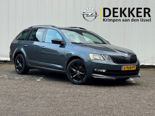 Skoda Octavia Combi 1.0 TSI Greentech Sport Business met Navigatie, Trekhaak, Zwarte hemel, Zwarte Accenten!
