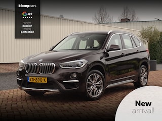 BMW X1 sDrive20i X-line | Head-Up | Stuurverwarming! | Stoelverw | Nav | Leer | Camera!