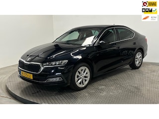 Skoda Octavia 1.0 e-TSI Business Edition Plus benzine automaat stoelverwarming navigatie parkeersensoren carplay android led cruis