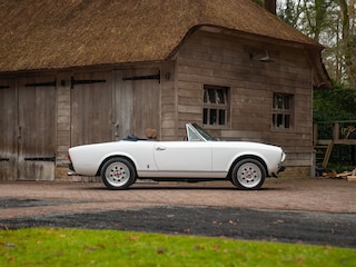 Fiat 124 Spider 2000